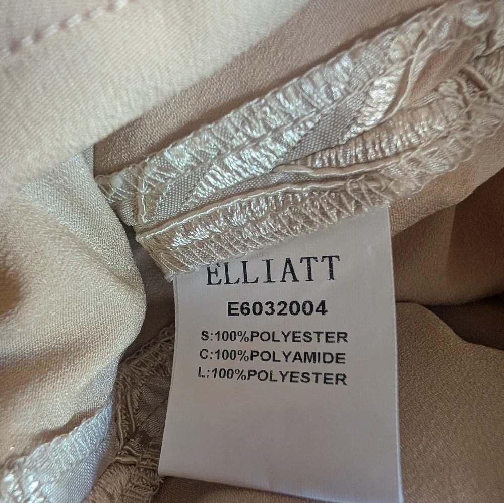 Elliatt Ambient Lace Dress In Champagne Size Small NWT - Picture 13 of 15